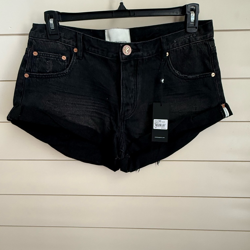 One Teaspoon Bandits Low Waist Denim Shorts in Worn Black, size 31